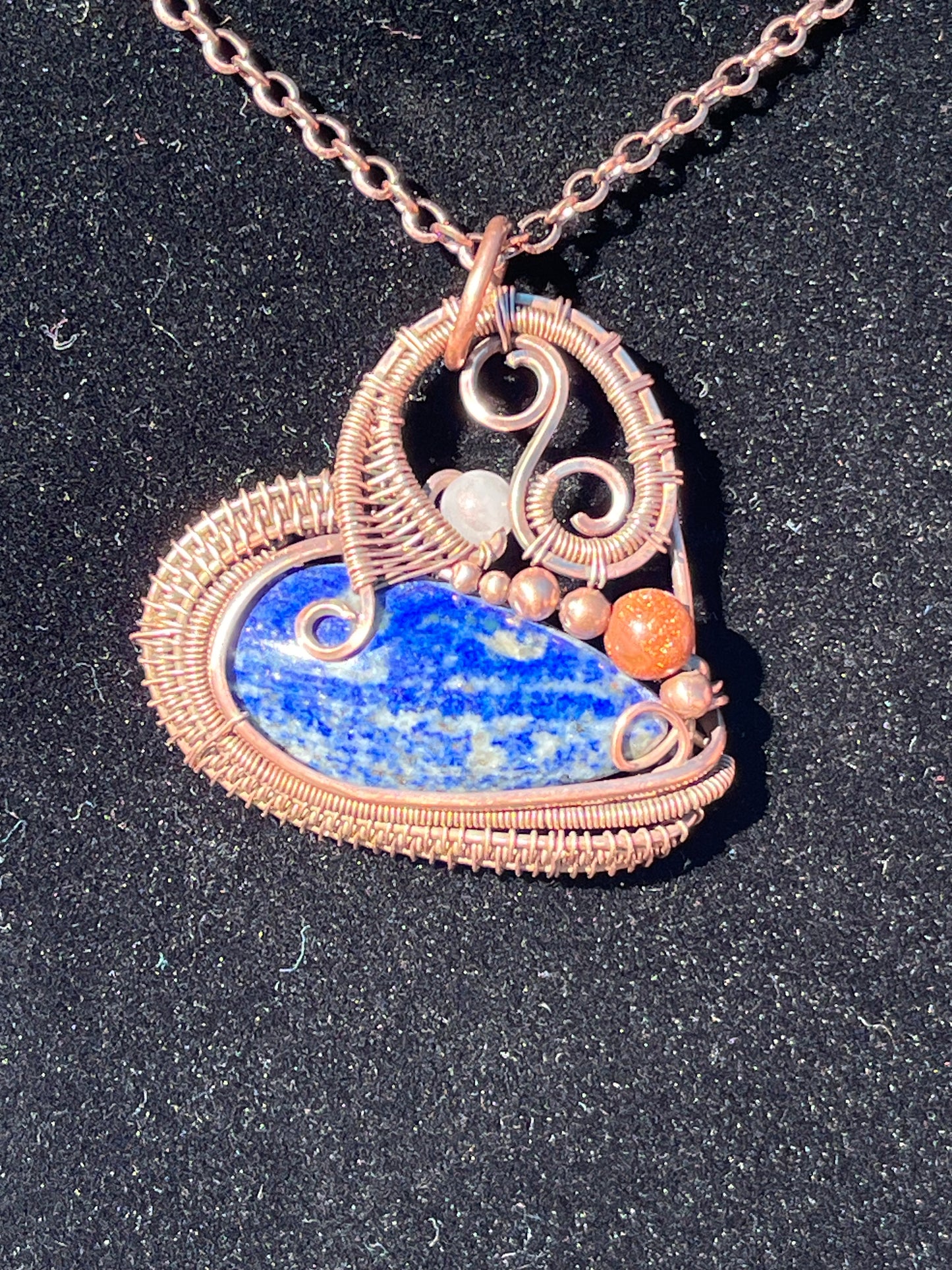Lapis lazuli heart pendant