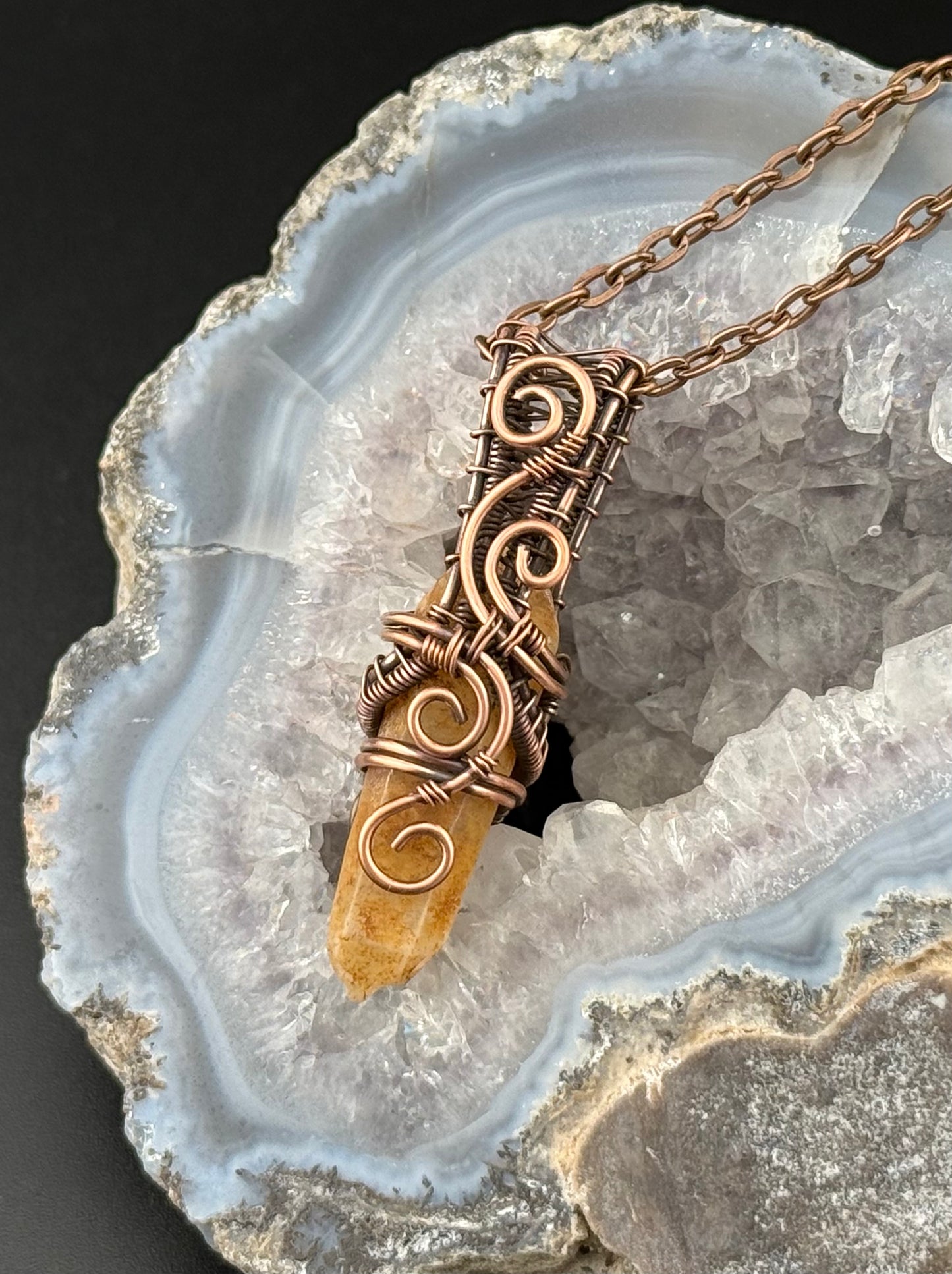 Quartz crystal pendant