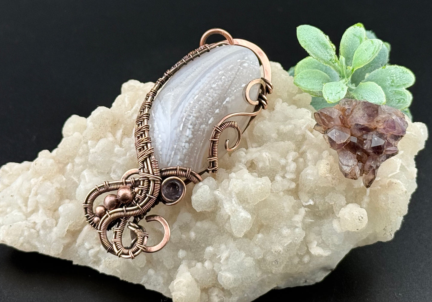 Luna Agate Pendant